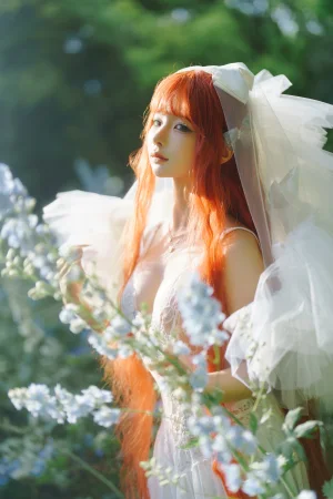 蠢沫沫《花丛婚纱》主题写真：67张全套美图