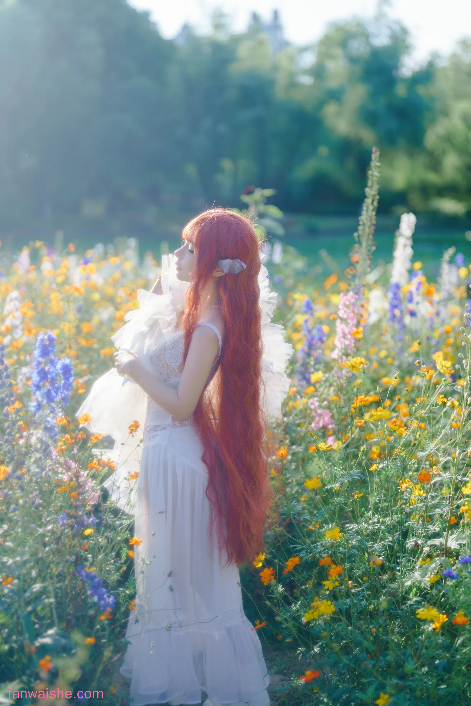 蠢沫沫 蠢沫沫 NO.349 - 《花丛婚纱》