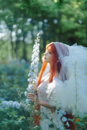 蠢沫沫《花丛婚纱》主题写真：67张全套美图