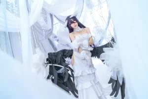 周叽是可爱兔兔《雅儿贝德》主题写真：16张全套美图