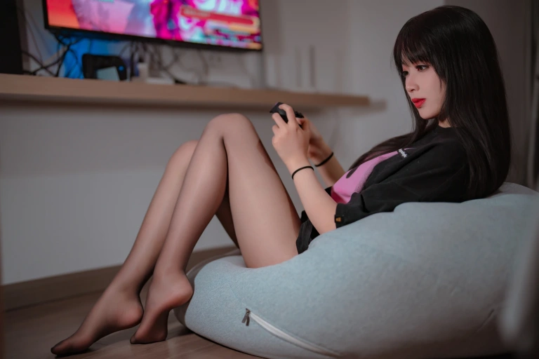 轩萧学姐《NO.34 – 游戏时间》主题写真：31张全套美图
