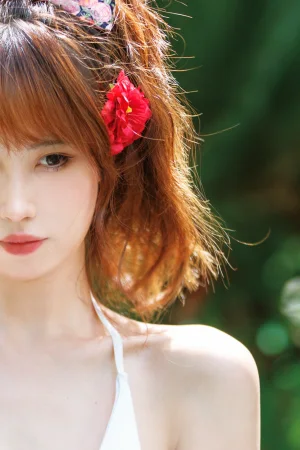 念雪《昭和碎花》主题写真：35张全套美图