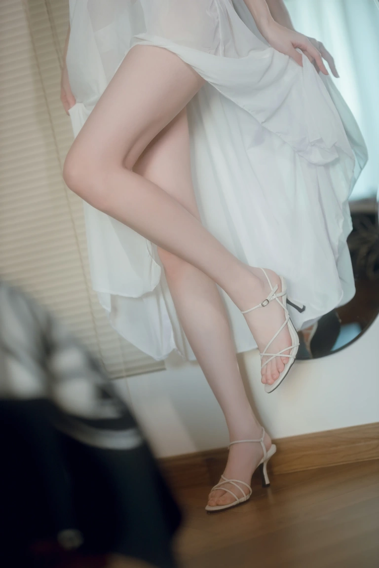 许岚《晨间女友》主题写真：40张全套美图