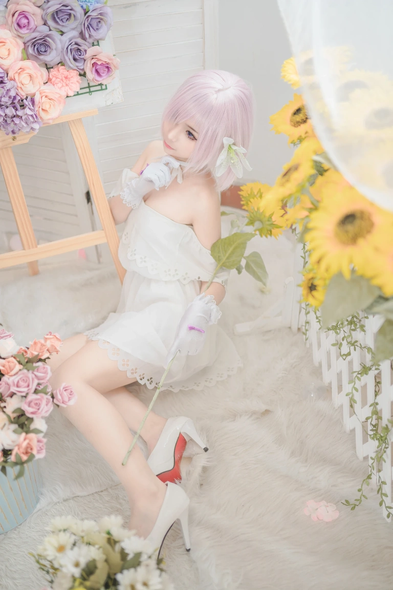 蠢沫沫《玛修》主题写真：40张全套美图