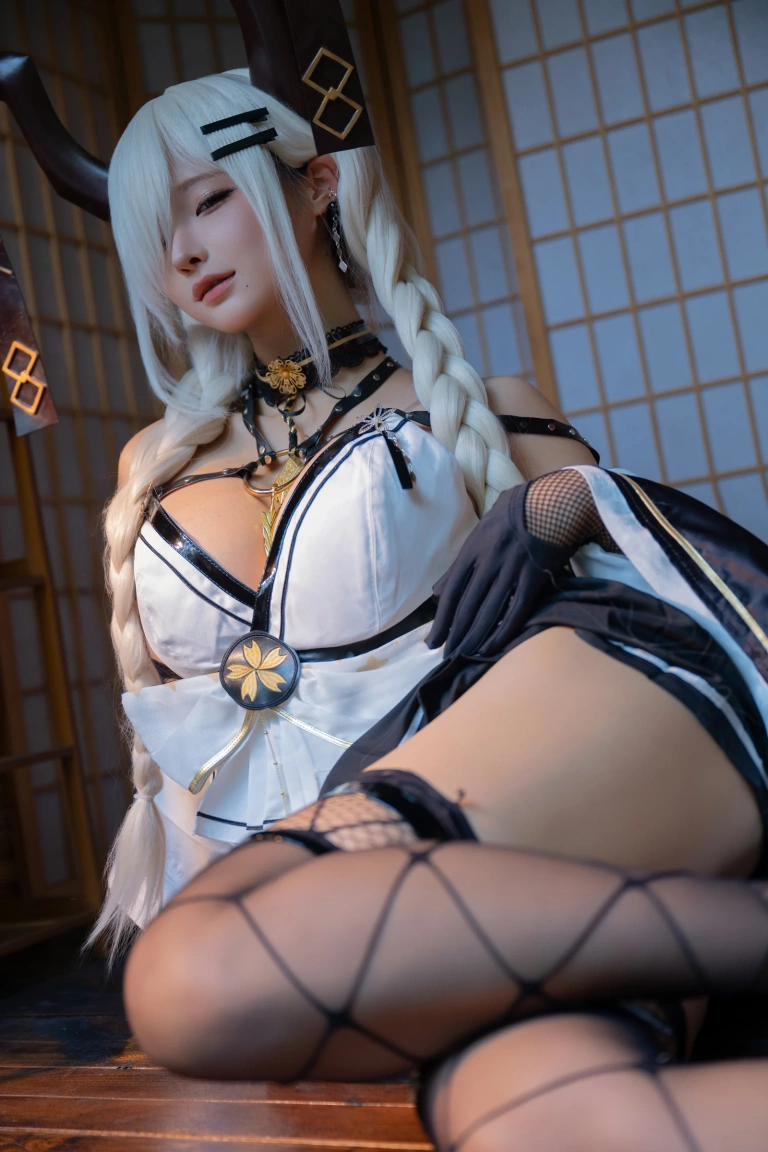 蠢沫沫《尾张》主题写真：369张全套美图，含2个视频