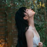 蠢沫沫《雨》主题写真：49张全套美图