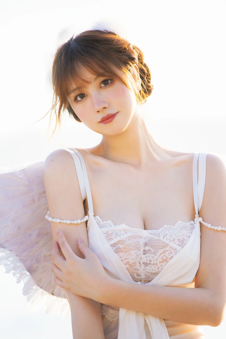 念雪《海边神明少女》主题写真：50张全套美图