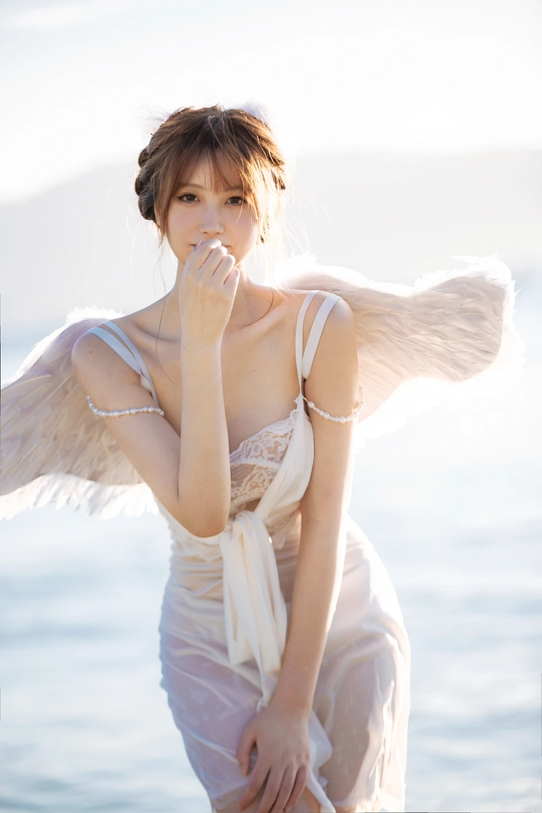 念雪《海边神明少女》主题写真：50张全套美图
