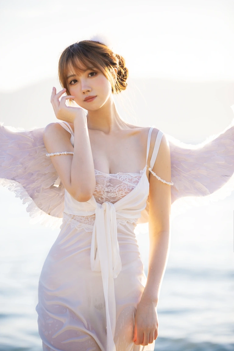 念雪《海边神明少女》主题写真：50张全套美图