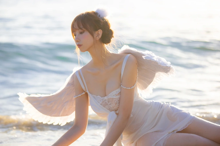 念雪《海边神明少女》主题写真：50张全套美图