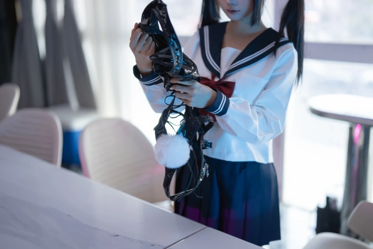 蠢沫沫《兼职》主题写真：268张全套美图，含1个视频
