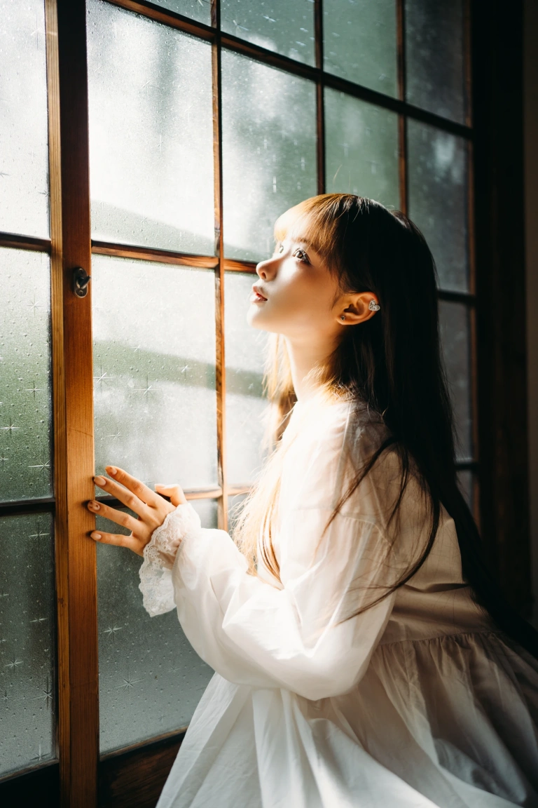蠢沫沫《阳》主题写真：31张全套美图