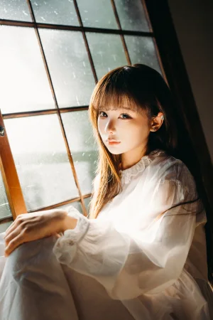 蠢沫沫《阳》主题写真：31张全套美图