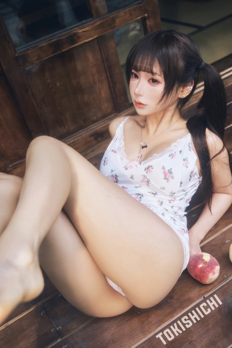 蠢沫沫《桃子》主题写真：41张全套美图