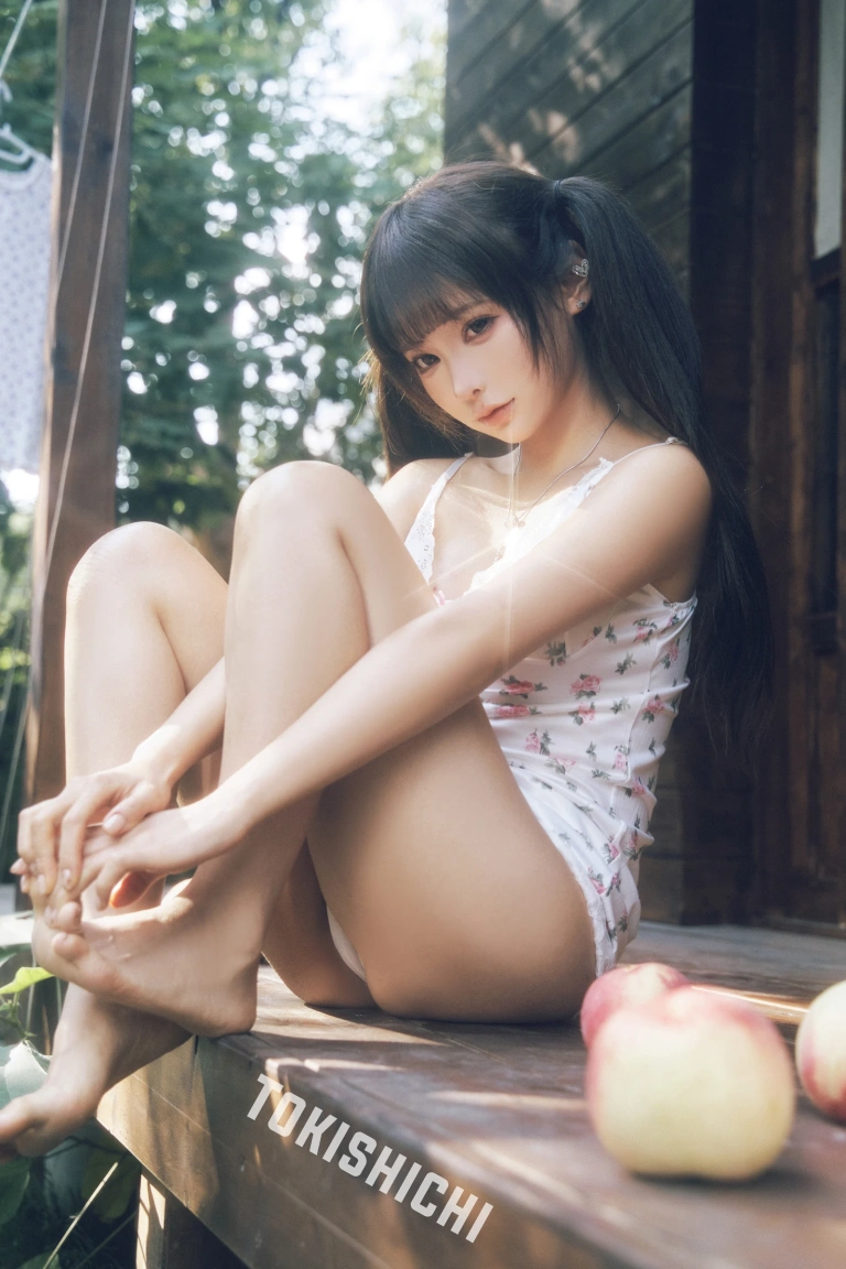 蠢沫沫《桃子》主题写真：41张全套美图