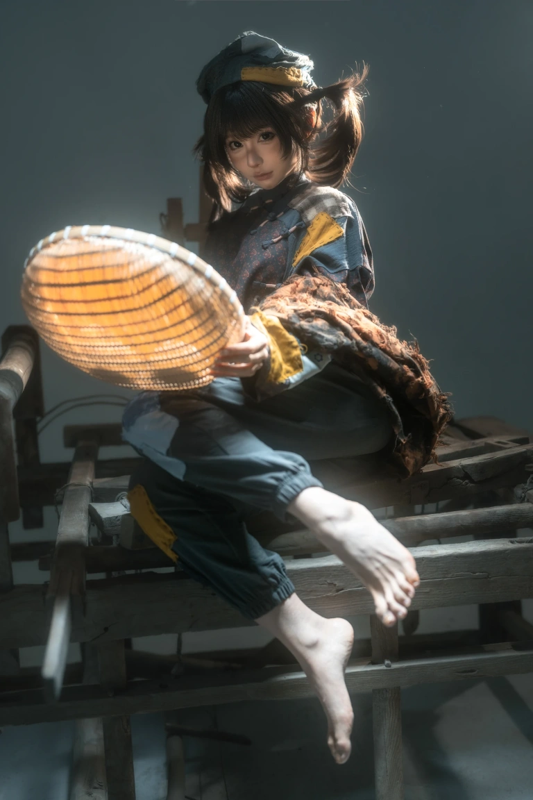 蠢沫沫《叫兽 小乞丐》主题写真：23张全套美图，含1个视频