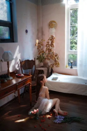 蠢沫沫《午后樱眠》主题写真：19张全套美图