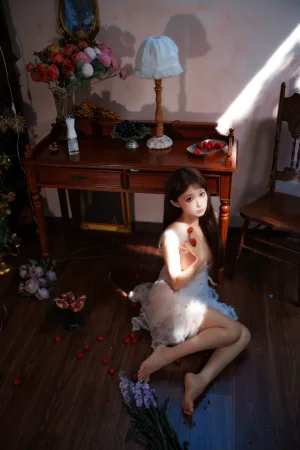 蠢沫沫《午后樱眠》主题写真：19张全套美图