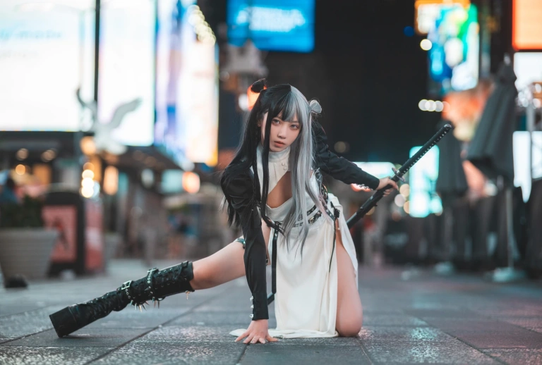 果咩酱《中式赛博》主题写真：13张全套美图