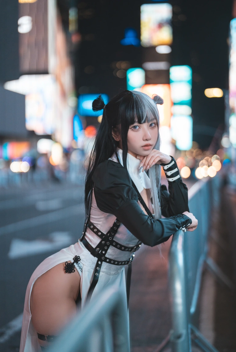 果咩酱《中式赛博》主题写真：13张全套美图