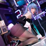 周叽是可爱兔兔《树城兔女郎》主题写真：28张全套美图