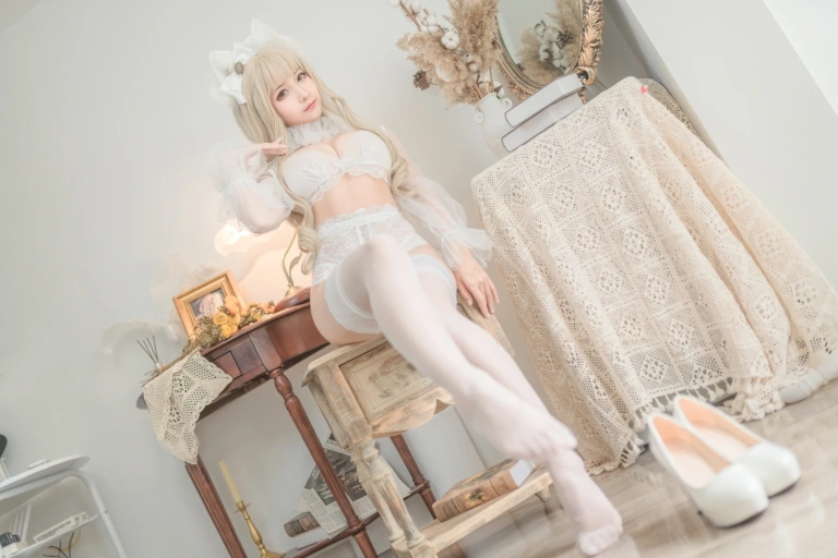 蠢沫沫《白猫》主题写真：40张全套美图