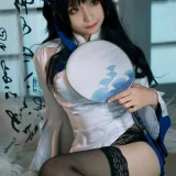蠢沫沫《95式旗袍》主题写真：11张全套美图