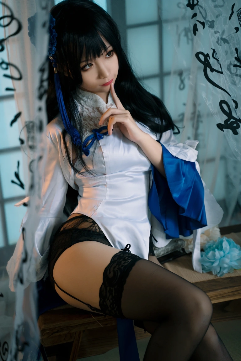 蠢沫沫《95式旗袍》主题写真：11张全套美图
