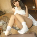 蠢沫沫《白吊带》主题写真：115张全套美图，含1个视频
