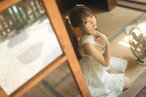 蠢沫沫《白吊带》主题写真：115张全套美图，含1个视频