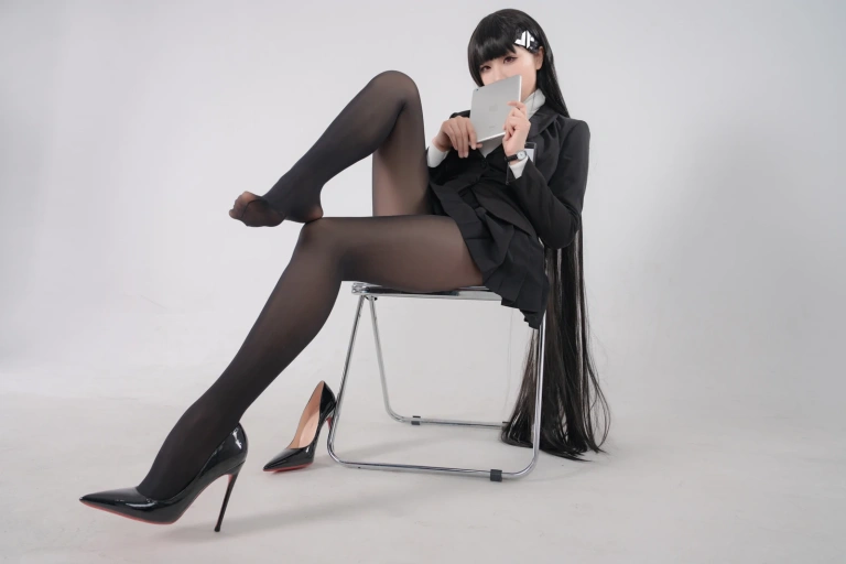 轩萧学姐《NO.40 – 碧蓝档案 莉音》主题写真：85张全套美图，含2个视频