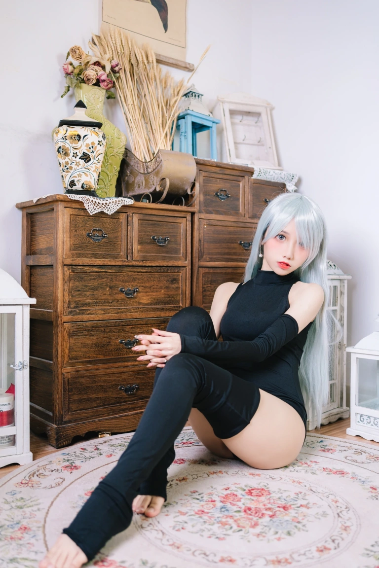 果咩酱《伊丽莎白》主题写真：12张全套美图