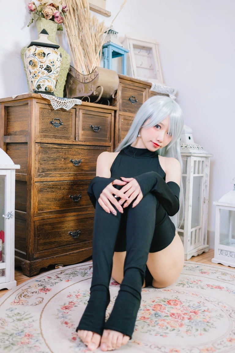 果咩酱《伊丽莎白》主题写真：12张全套美图