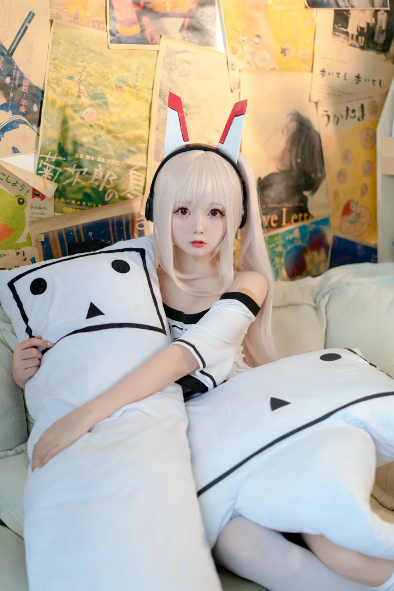 蠢沫沫《碧蓝航线》主题写真：40张全套美图