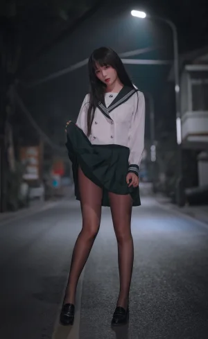 轩萧学姐《NO.42 – 公路JK》主题写真：57张全套美图