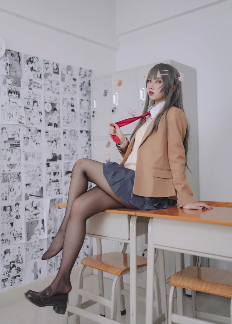 果咩酱《麻衣校服》主题写真：30张全套美图