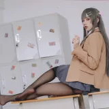 果咩酱《麻衣校服》主题写真：30张全套美图