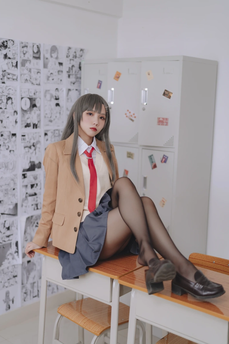 果咩酱《麻衣校服》主题写真：30张全套美图