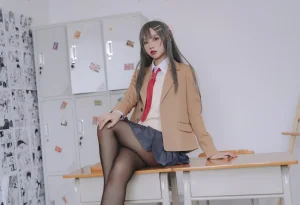果咩酱《麻衣校服》主题写真：30张全套美图