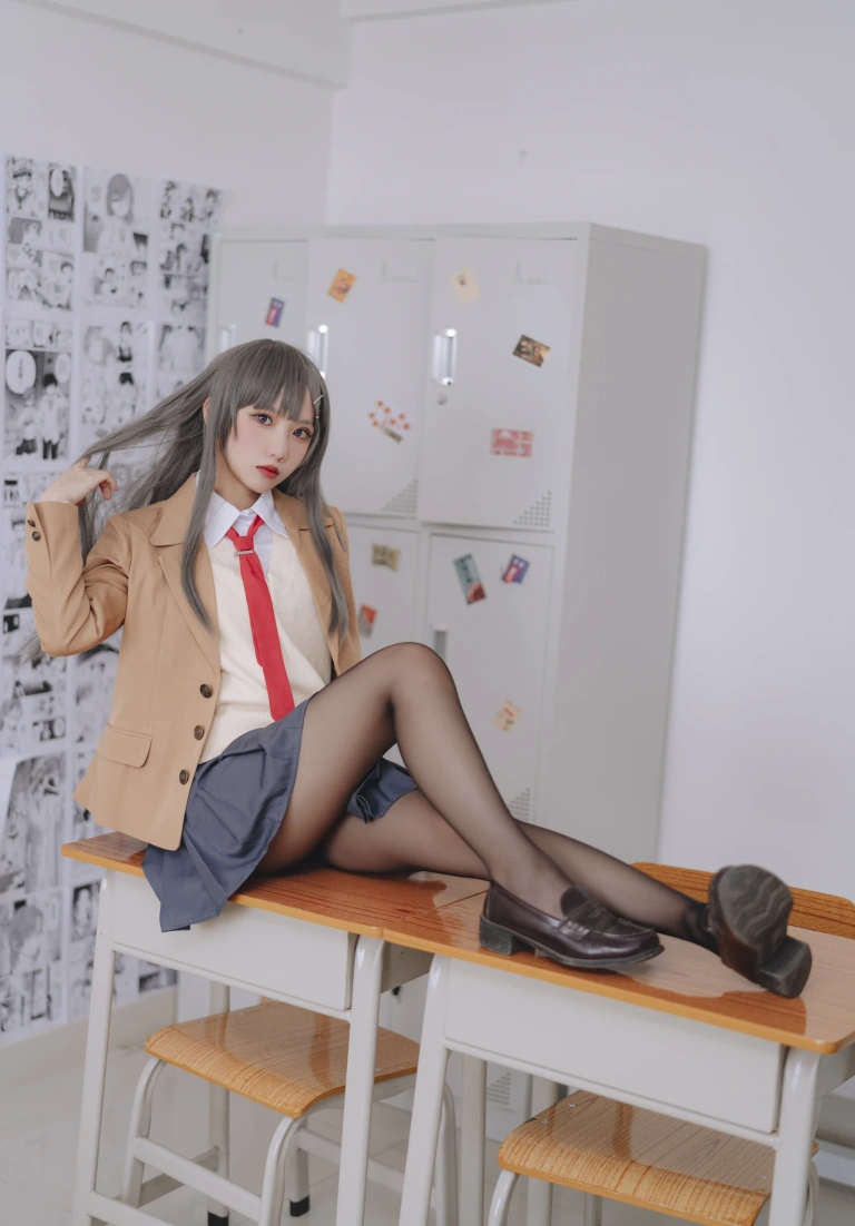 果咩酱《麻衣校服》主题写真：30张全套美图
