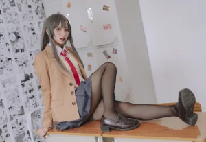 果咩酱《麻衣校服》主题写真：30张全套美图