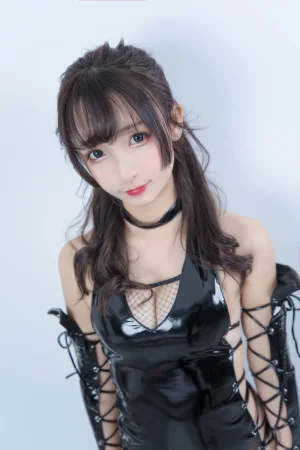 神楽坂真冬《第二季 序号25：《デンジャラスフラワーｆ》》主题写真：150张全套美图