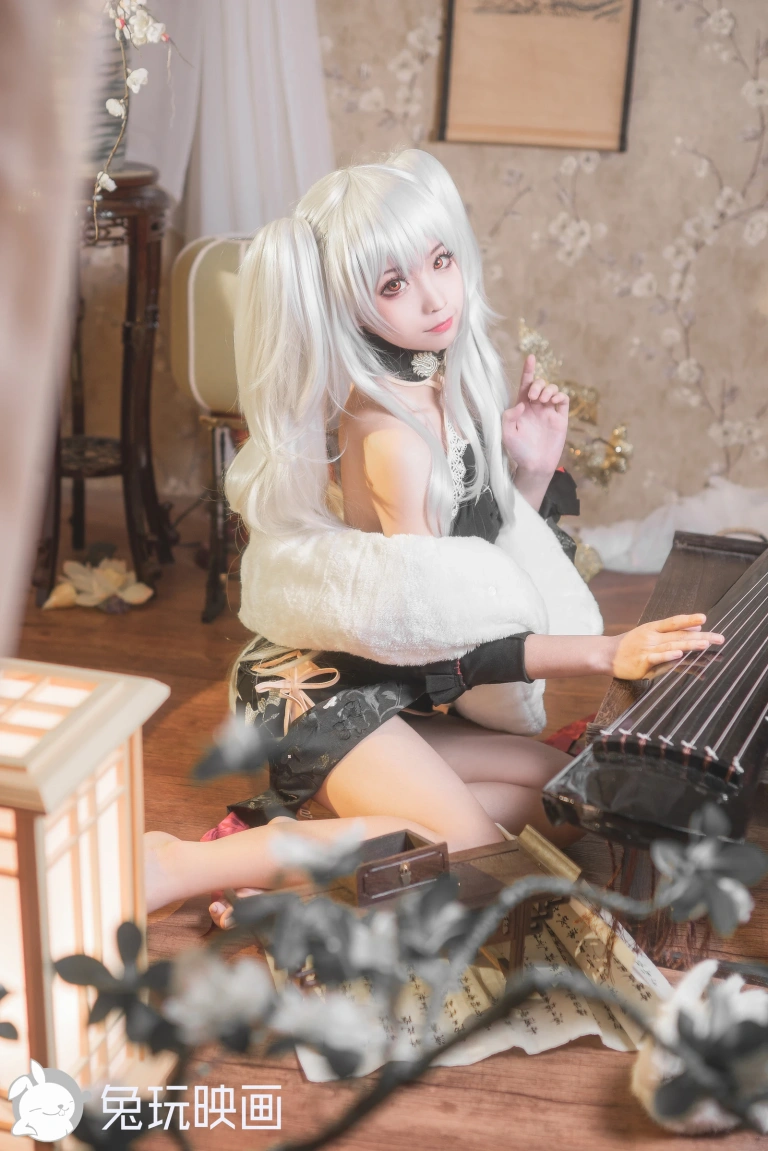 蠢沫沫《旗袍萝莉》主题写真：40张全套美图