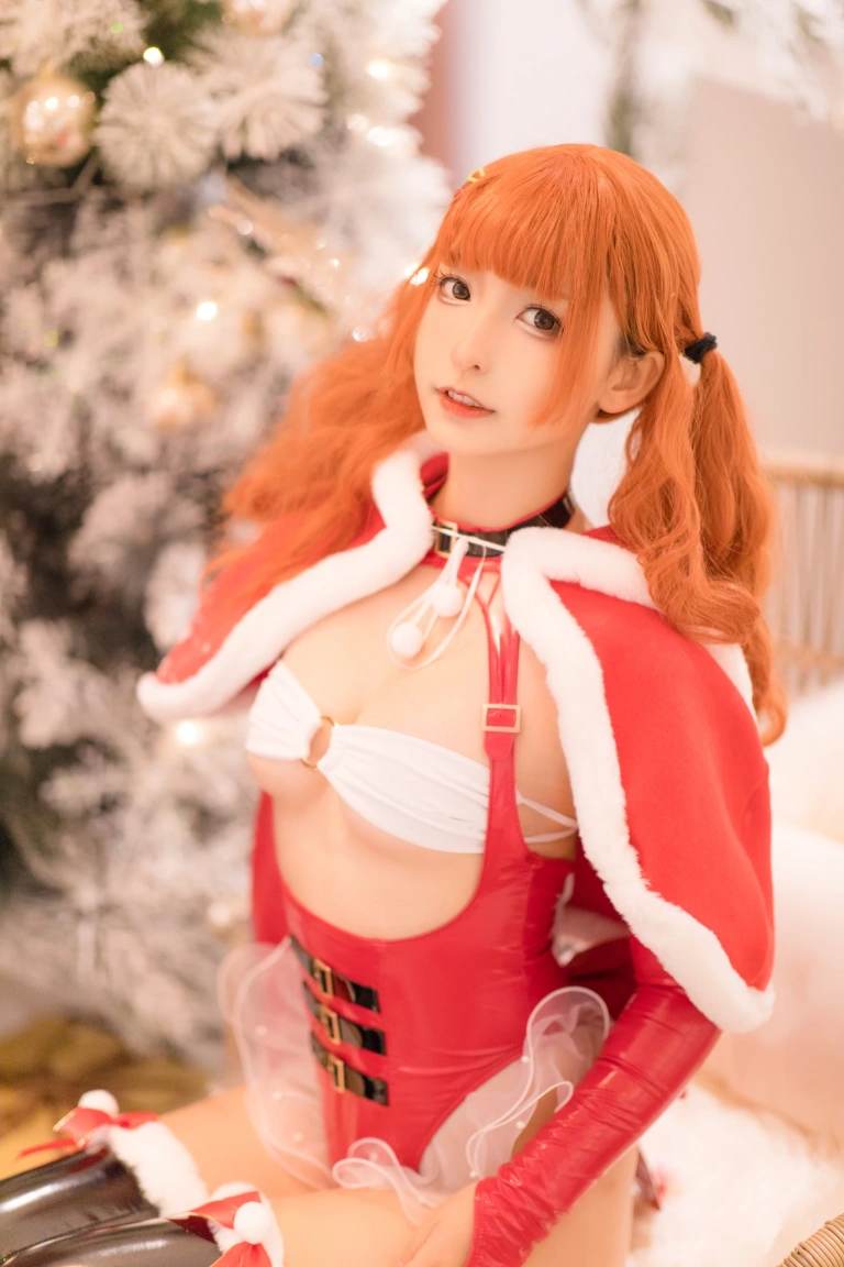 神楽坂真冬《第二季 序号28：《クリスマス クイーン》》主题写真：150张全套美图