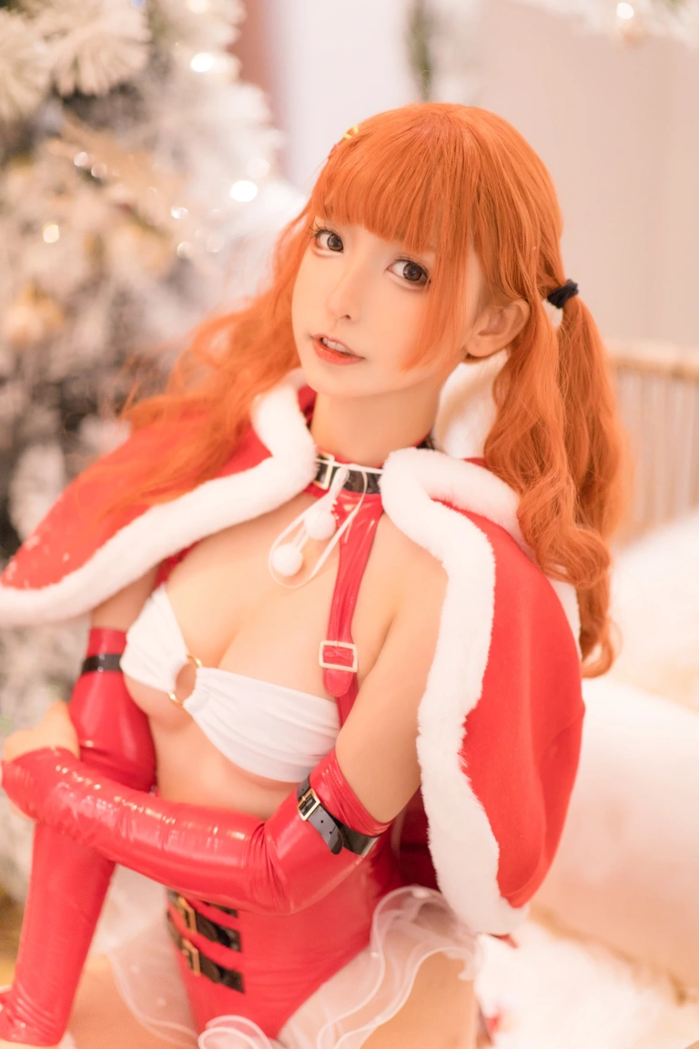 神楽坂真冬《第二季 序号28：《クリスマス クイーン》》主题写真：150张全套美图