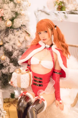 神楽坂真冬《第二季 序号28：《クリスマス クイーン》》主题写真：150张全套美图