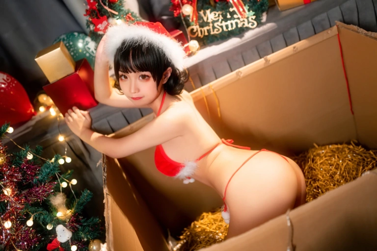 蠢沫沫《圣诞箱子》主题写真：35张全套美图