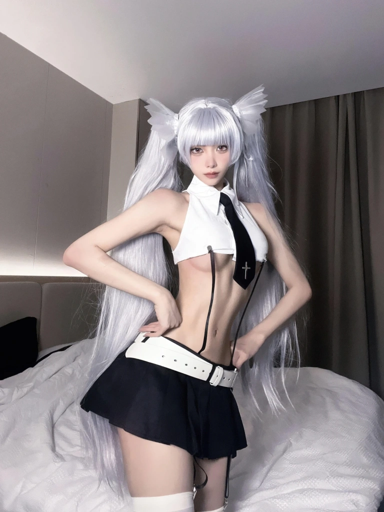 果咩酱《天使女警》主题写真：23张全套美图