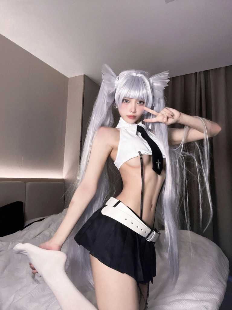 果咩酱《天使女警》主题写真：23张全套美图