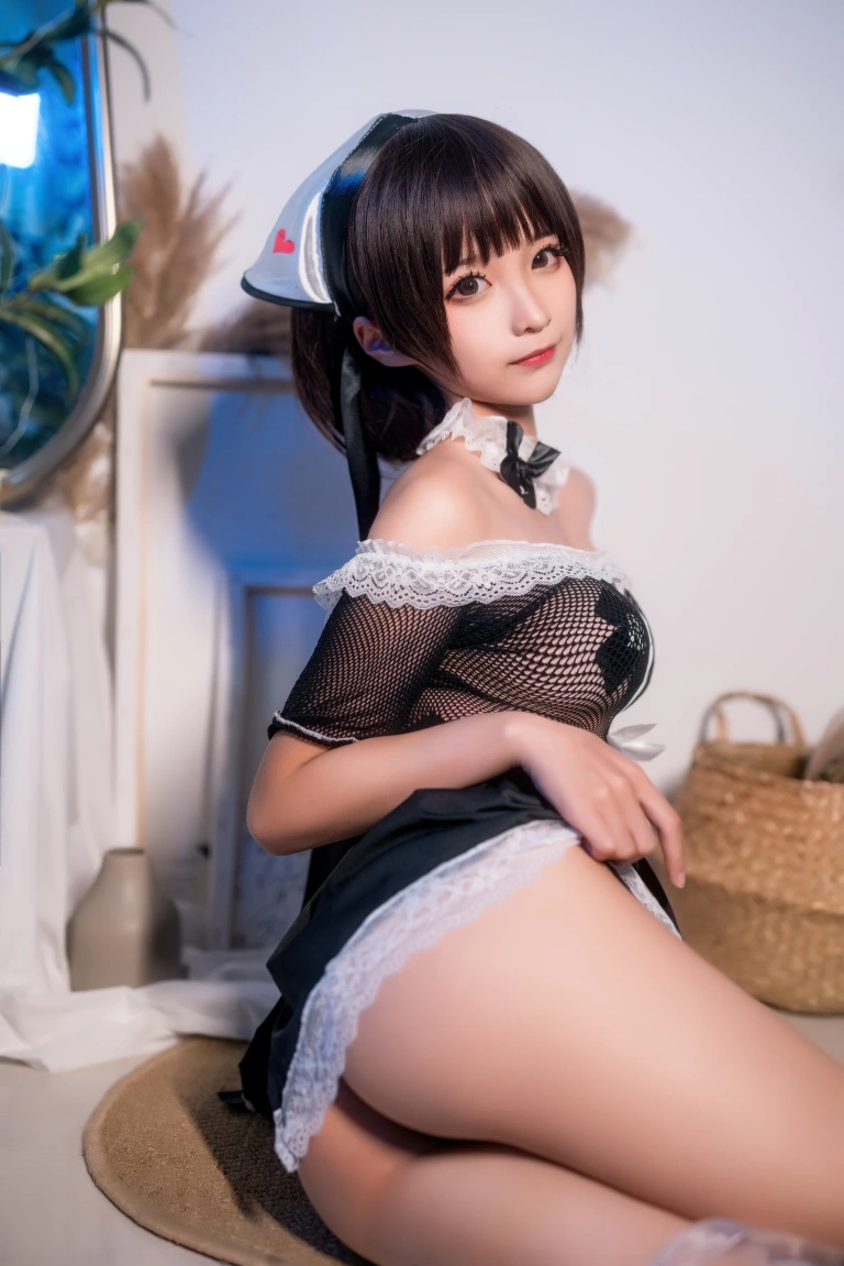 蠢沫沫《黑白女仆》主题写真：37张全套美图